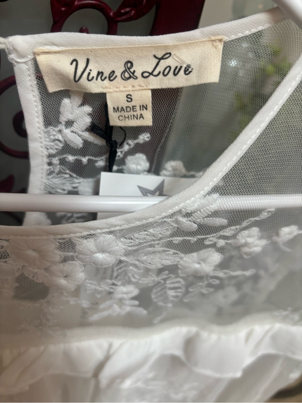 Vine & Love White Sheer Lace Floral Ruffle Trim Embroidered Blouse New With Tags - Picture 8 of 11